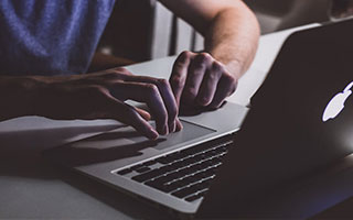 九游-最新足球资讯：女子赛事中的惊险一幕！，女子足球超级赛程